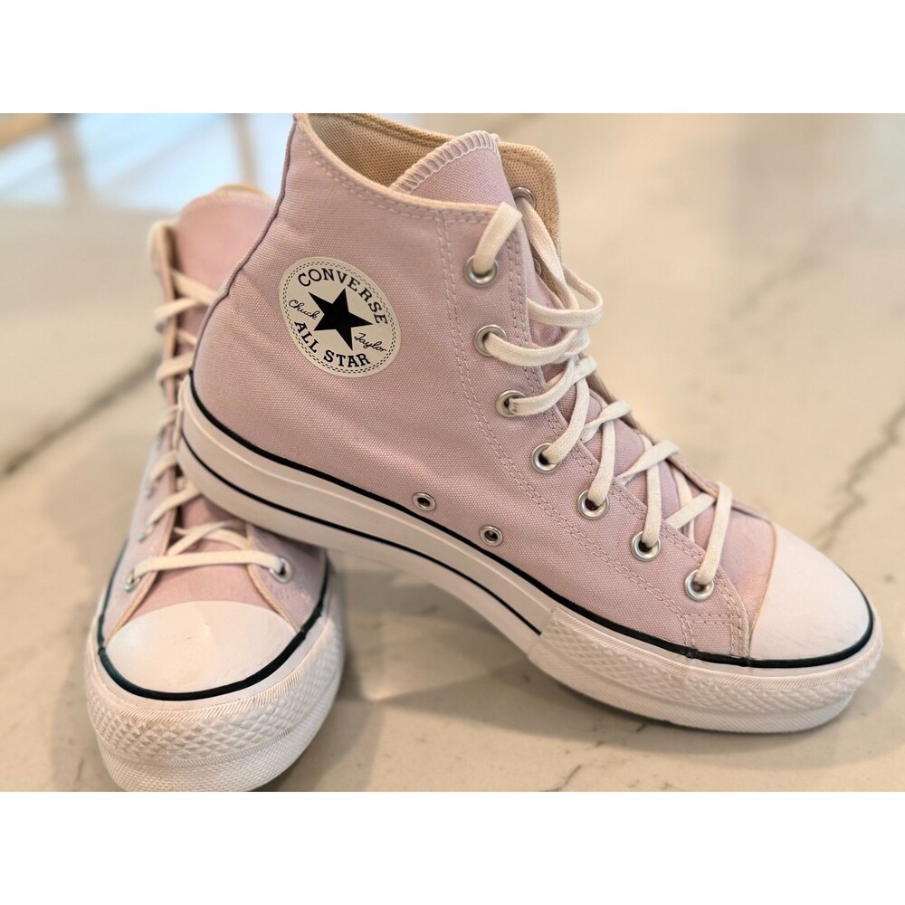 Converse Chuck Taylor All-Star Pale Amethyst High-Tops Women’s SZ 9